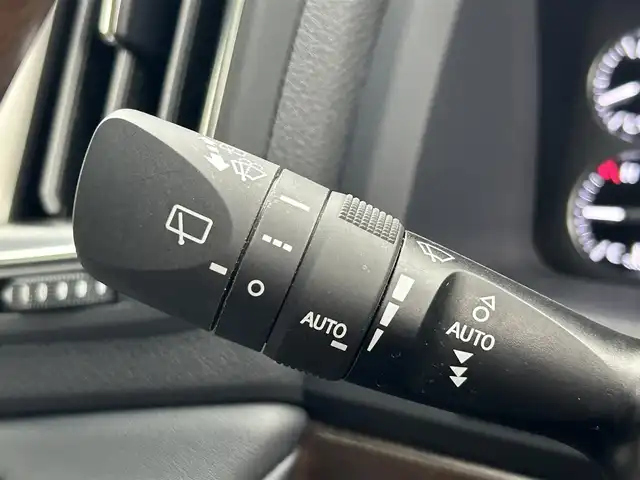 トヨタ ランドクルーザー ZX 宮城県 2018(平30)年 3.6万km ホワイトパールクリスタルシャイン 純正メーカーオプションナビ/（AM/FM/CD/DVD/BT/SD/USB/AUX）/サンルーフ/1列目、２列目シートヒーター/前席シートエアコン/レーダークルーズコントロール/前方ドライブレコーダー/（HDR-352GH）/バックカメラ/ETC2.0/M’s speedエアロ/M’s speedマフラー/M’s speed22インチアルミホイール/社外アクティブサスコントローラー/オートライト/AHB/ドアバイザー