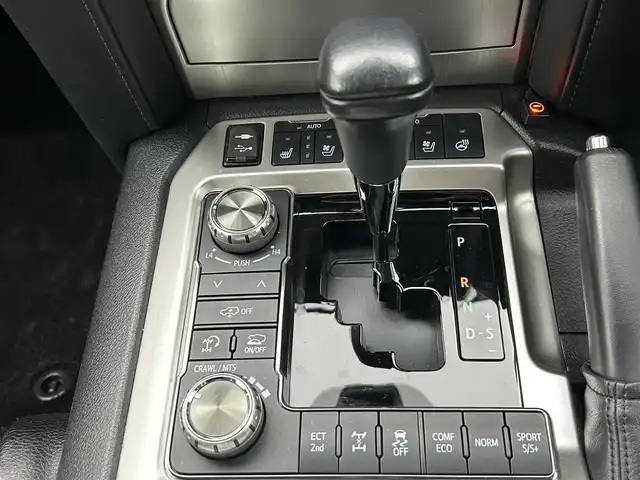 トヨタ ランドクルーザー ZX 宮城県 2018(平30)年 3.6万km ホワイトパールクリスタルシャイン 純正メーカーオプションナビ/（AM/FM/CD/DVD/BT/SD/USB/AUX）/サンルーフ/1列目、２列目シートヒーター/前席シートエアコン/レーダークルーズコントロール/前方ドライブレコーダー/（HDR-352GH）/バックカメラ/ETC2.0/M’s speedエアロ/M’s speedマフラー/M’s speed22インチアルミホイール/社外アクティブサスコントローラー/オートライト/AHB/ドアバイザー