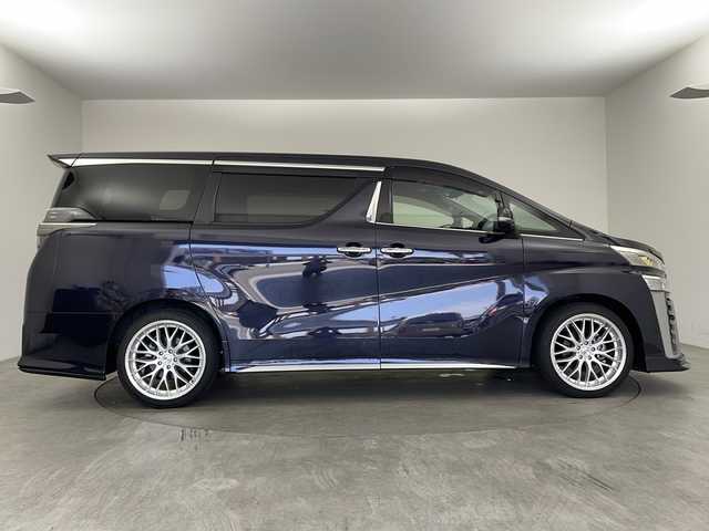 トヨタ ヴェルファイア Z ゴールデンアイズ 兵庫県 2020(令2)年 3万km スパークリングブラックパールクリスタルシャイン ・ワンオーナー車/・純正9インチナビ&TV&BT&USB/・トヨタセーフティセンス/・レーダークルーズコントロール/・レーンディパーチャーアラート/・オートマチックハイビーム/・プリクラッシュセーフティ/・TRDフロントエアロ/・前後コーナーセンサー/・両側パワースライドドア/・パワーバックドア/・ハーフレザーシート/・LEDオートライト/・フォグランプ/・バックカメラ/・純正ビルトインETC/・電動パーキングブレーキ/・社外フロアマット/・社外20インチアルミホイール/・ステアリングリモコン/・スペアキー