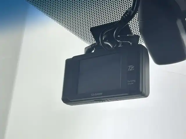 トヨタ アルファード S Cパッケージ 佐賀県 2019(令1)年 10.6万km ブラック 社外１１型ナビ　/CD/DVD/フルセグTV/Bluetooth/サンルーフ　/両側パワースライドドア　/デジタルインナーミラー　/純正後席用モニター12.8型　/バックカメラ　/トヨタセーフティセンス/プリクラッシュセーフティ/レーントレーシングアシスト/クリアランスソナー/パーキングサポートブレーキ/ブラインドスポットモニター/ロードサインアシスト/社外後席スピーカー/コーナーセンサー前後　/ＬＥＤヘッドライト　/レーダークルーズコントロール/ビルトインＥＴＣ/電動リアゲート/パワーシート全席/スマートキー/プッシュスタート/パワーステアリング/パワーウィンドウ/ステアリングヒーター/オットマン助手席・後部座席/前後ドライブレコーダー/社外フロアマット/レザーシート全席/シートヒーター前席/エアシート前席/純正18アルミホイール/電子パーキング/ブレーキホールド