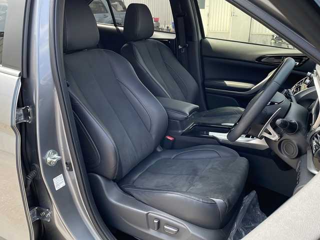 三菱 エクリプス クロス ＰＨＥＶ P 道北・旭川 2020(令2)年 6.1万km チタニウムグレーメタリック ・４ＷＤ/・禁煙車/・純正ナビ/　フルセグ・ＢＴ・ＵＳＢ/・全方位カメラ/・ハーフレザーシート/・前席シートヒーター/・Ｄ席パワーシート/・ラリーアートスタイリンングパッケージ/　フロントアンダーガーニッシュ/　サイドエクステンション/　リヤアンダーガーニッシュ/・スマートキー/・衝突軽減ブレーキ/・車線逸脱警報/・レーダークルーズコントロール/・誤発進抑制機能/・後側方車両検知警報システム/・後退時車両検知警報システム/・ヘッドアップディスプレイ/・１５００Ｗ/・パドルシフト/・LEDオートライト/・オートハイビーム/・ステアリングヒーター/・純正１８インチアルミ/・前後ドライブレコーダー/・ETC/・保証書/・取説