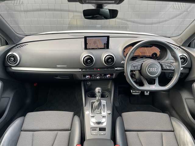 アウディ Ａ３ SB 30TFSI スポーツ 三重県 2020(令2)年 3.5万km グレイシアホワイトメタリック バーチャルCP　/専用半革シート　/カープレイ　/シートヒーター　/パワーシート　/LEDヘッドライト　/純正18インチアルミ　/MMIナビ　/バックカメラ　/Bluetooth　/ETC　/DVD再生　/アシスタンスパッケージ