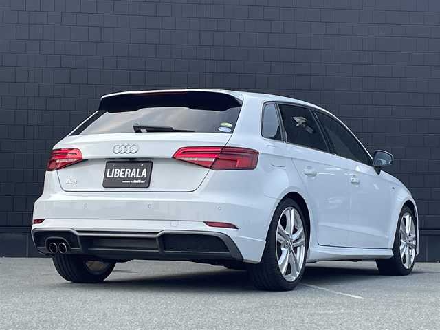 アウディ Ａ３ SB 30TFSI スポーツ 三重県 2020(令2)年 3.5万km グレイシアホワイトメタリック バーチャルCP　/専用半革シート　/カープレイ　/シートヒーター　/パワーシート　/LEDヘッドライト　/純正18インチアルミ　/MMIナビ　/バックカメラ　/Bluetooth　/ETC　/DVD再生　/アシスタンスパッケージ
