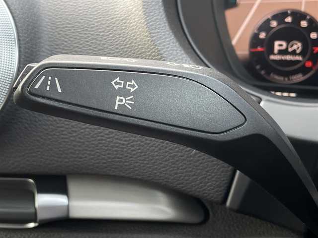 アウディ Ａ３ SB 30TFSI スポーツ 三重県 2020(令2)年 3.5万km グレイシアホワイトメタリック バーチャルCP　/専用半革シート　/カープレイ　/シートヒーター　/パワーシート　/LEDヘッドライト　/純正18インチアルミ　/MMIナビ　/バックカメラ　/Bluetooth　/ETC　/DVD再生　/アシスタンスパッケージ