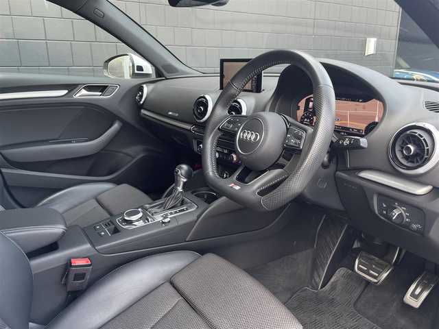 アウディ Ａ３ SB 30TFSI スポーツ 三重県 2020(令2)年 3.5万km グレイシアホワイトメタリック バーチャルCP　/専用半革シート　/カープレイ　/シートヒーター　/パワーシート　/LEDヘッドライト　/純正18インチアルミ　/MMIナビ　/バックカメラ　/Bluetooth　/ETC　/DVD再生　/アシスタンスパッケージ