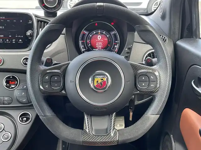 アバルト ５９５ コンペティツィオーネ 埼玉県 2020(令2)年 4万km 黒 ブラウンレザーシート/Ａｐｐｌｅ　Ｃａｒ　Ｐｌａｙ/純正ディスプレイオーディオ/クリアランスソナー/純正１７インチアルミホイール/ＨＩＤヘッドライト/ＥＴＣ