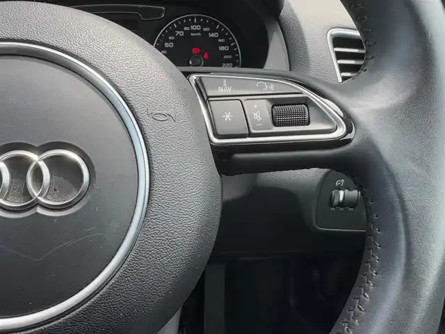 アウディ Ｑ３ 2．0 TFSI クワトロ 180PS 石川県 2016(平28)年 1.7万km パール 純正ナビ/フルセグ/Ｂｌｕｅｔｏｏｔｈ/バックカメラ/クリアランスソナー/ヒルディセントコントロール/アイドリングストップ/純正１７ｉｎｃＡＷ/オートライト/キセノンライト/電動サイドブレーキ