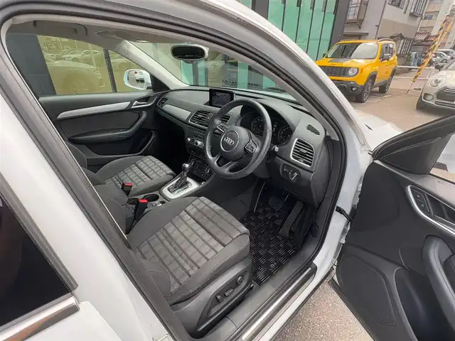 アウディ Ｑ３ 2．0 TFSI クワトロ 180PS 石川県 2016(平28)年 1.7万km パール 純正ナビ/フルセグ/Ｂｌｕｅｔｏｏｔｈ/バックカメラ/クリアランスソナー/ヒルディセントコントロール/アイドリングストップ/純正１７ｉｎｃＡＷ/オートライト/キセノンライト/電動サイドブレーキ