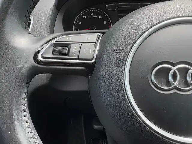 アウディ Ｑ３ 2．0 TFSI クワトロ 180PS 石川県 2016(平28)年 1.7万km グレイシアホワイトメタリック ワンオーナー車/純正ナビ・バックモニター/ETC車載器/純正17インチアルミホイール