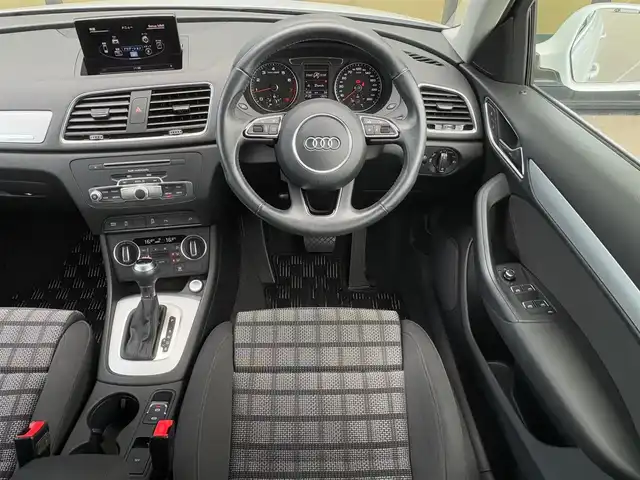 アウディ Ｑ３ 2．0 TFSI クワトロ 180PS 石川県 2016(平28)年 1.7万km グレイシアホワイトメタリック ワンオーナー車/純正ナビ・バックモニター/ETC車載器/純正17インチアルミホイール