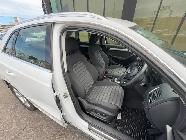 アウディ Ｑ３ 2．0 TFSI クワトロ 180PS 石川県 2016(平28)年 1.7万km グレイシアホワイトメタリック ワンオーナー車/純正ナビ・バックモニター/ETC車載器/純正17インチアルミホイール