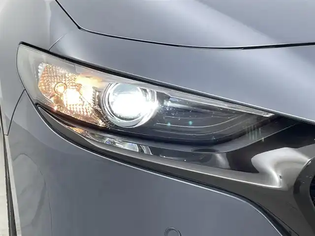 マツダ マツダ３ファストバック 15S ツーリング 埼玉県 2019(令1)年 4万km ポリメタルグレーM 純正ナビ　フルセグＴＶ 全方位カメラ　ＢＳＭ　ＨＵＤ　ＬＥＤヘッドライト　ＥＴＣ　ドライブレコーダー　追従走行　ＭＴモード付ＡＴ　CD/DVD　Bluetooth　オートハイビーム　衝突軽減　純正フロアマット　