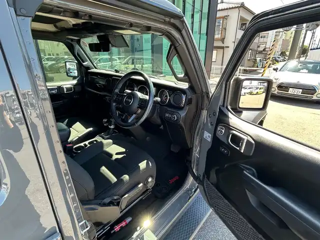 クライスラー・ジープ ジープ ラングラー アンリミテッド スポーツ アルティテュード 石川県 2020(令2)年 4.7万km グレー 4WD/純正ナビディスプレイオーディオナビ/AppleCarPlay/クリアランスソナー/トランスファーレバー/バックカメラ/サイドカメラ/アダプティブクルーズコントロール/ドライブレコーダー/ETC/ABS/横滑り防止装置/盗難防止装置/衝突被害軽減ブレーキ