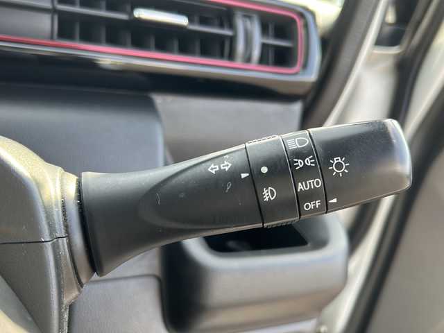 スズキ ワゴンＲ スティングレー HYBRID T 香川県 2017(平29)年 7.1万km ピュアホワイトP 純正ナビ/フルセグテレビ/ヘッドアップディスプレイ/バックカメラ/オートライト/LEDヘッドライト/運転席シートヒーター/ETC