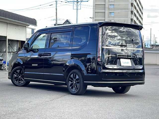 ホンダ ステップワゴン スパーダ 道北・旭川 2024(令6)年 3.3万km クリスタルブラックパール /4WD//禁煙車//寒冷地仕様//ワンオーナー//純正ナビ/CD/DVD/BT/SD/TV//バックカメラ//両側パワースライドドア//電動リアゲート//パドルシフト//ハーフレザー//前席シートヒーター//ミラーヒーター//ビルトインETC//スペアキー//ホンダセンシング/　CMBS/ACC/LKAS/誤発信後方発信抑制/路外逸脱抑制/先行車発信お知らせ/標識認識機能//社外AW冬タイヤ積込//革巻きステアリング//ステアリングリモコン//取扱説明書//保証書