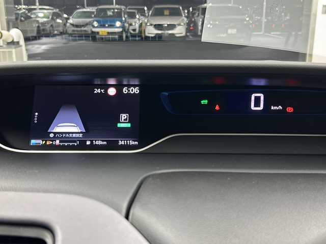 日産 セレナ e－パワー ハイウェイスター V 岐阜県 2021(令3)年 3.5万km ブリリアントホワイトパール 純正9インチナビ/CD/DVD/Bluetooth/AM/FM/フルセグTV/両側パワースライドドア/デジタルインナーミラー/プロパイロット/ブラインドスポットモニター/アラウンドビューモニター/レーンキープアシスト/コーナーセンサー/オートLEDヘッドライト/純正15インチアルミホイール/純正フロアマット/純正ドアバイザー