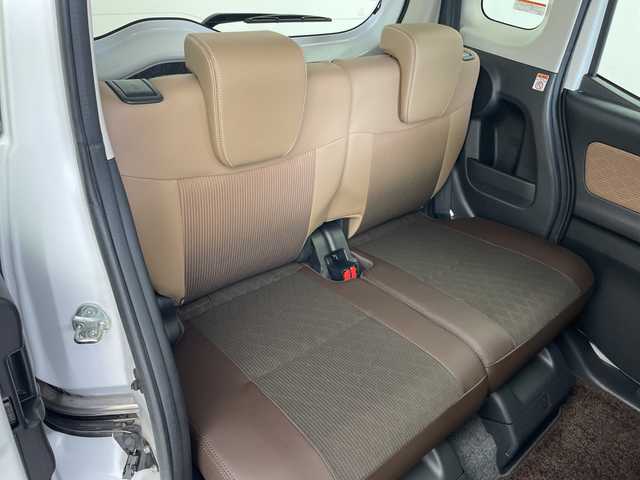日産 デイズ ルークス HWS X Vセレクション 鹿児島県 2018(平30)年 2.3万km ホワイトパール 純正SDナビ/（AM/FM/CD/DVD/Bluetooth）/フルセグテレビ/アラウンドビューモニター/両側パワースライドドア /エマージェンシーブレーキ/オートマチックハイビーム/アイドリングストップ/純正フロアマット/純正AW15インチ/ハーフレザーシート/禁煙車/スマートキー /LEDヘッドライト