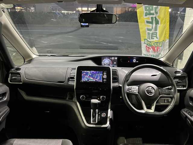 日産 セレナ ハイウェイスターVセレクションⅡ 愛知県 2019(平31)年 3.3万km ダイヤモンドブラック 社外ナビ/フルセグTV・CD・DVD・Bluetooth・SD・HDMI・USB/アラウンドビューモニター/バックカメラ/ハンズフリー両側パワースライドドア/インテリジェントエマージェンシーブレーキ/レーダークルーズコントロール/パーキングアシスト/クリアランスソナー/ビルトインETC/LEDヘッドライト/オートライト/フォグランプ/コムテック製ドライブレコーダー（ZDR-014）/後席USBソケット/シート裏テーブル/スマートキー/プッシュスタート/純正フロアマット/純正ドアバイザー/保証書/整備記録簿/取扱説明書/スペアスマートキー