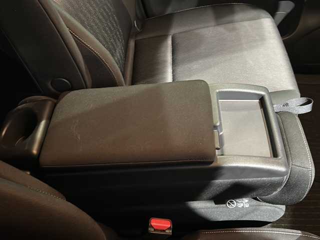 日産 セレナ ハイウェイスターVセレクションⅡ 愛知県 2019(平31)年 3.3万km ダイヤモンドブラック 社外ナビ/フルセグTV・CD・DVD・Bluetooth・SD・HDMI・USB/アラウンドビューモニター/バックカメラ/ハンズフリー両側パワースライドドア/インテリジェントエマージェンシーブレーキ/レーダークルーズコントロール/パーキングアシスト/クリアランスソナー/ビルトインETC/LEDヘッドライト/オートライト/フォグランプ/コムテック製ドライブレコーダー（ZDR-014）/後席USBソケット/シート裏テーブル/スマートキー/プッシュスタート/純正フロアマット/純正ドアバイザー/保証書/整備記録簿/取扱説明書/スペアスマートキー