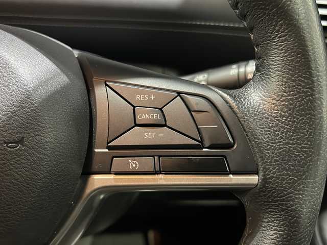 日産 セレナ ハイウェイスターVセレクションⅡ 愛知県 2019(平31)年 3.3万km ダイヤモンドブラック 社外ナビ/フルセグTV・CD・DVD・Bluetooth・SD・HDMI・USB/アラウンドビューモニター/バックカメラ/ハンズフリー両側パワースライドドア/インテリジェントエマージェンシーブレーキ/レーダークルーズコントロール/パーキングアシスト/クリアランスソナー/ビルトインETC/LEDヘッドライト/オートライト/フォグランプ/コムテック製ドライブレコーダー（ZDR-014）/後席USBソケット/シート裏テーブル/スマートキー/プッシュスタート/純正フロアマット/純正ドアバイザー/保証書/整備記録簿/取扱説明書/スペアスマートキー