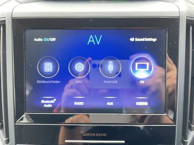 スバル フォレスター ハイブリッド X－エディション 神奈川県 2024(令6)年 1万km クリスタルブラックシリカ ワンオーナー/ドライバーモニタリングシステム/アイサイトX/レーダークルーズコントロール/レーンキープアシスト/ブラインドスポットミラー/純正DIATONE SOUNDナビ/フルセグTV/フロント＋サイド＋バックカメラ/純正ナビ連携前後ドライブレコーダー/パワーバックドア/前席パワーシート/全席シートーヒーター/革巻きステアリング/ステアリングヒーター/パドルシフト/ビルトインETC/純正ドアバイザー/社外フロアマット/荷室トレイマット/カーゴアッパーフック/スマートキー　2本/プッシュスタート/保証書/取扱説明書