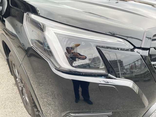 スバル フォレスター ハイブリッド X－エディション 神奈川県 2024(令6)年 1万km クリスタルブラックシリカ ワンオーナー/ドライバーモニタリングシステム/アイサイトX/レーダークルーズコントロール/レーンキープアシスト/ブラインドスポットミラー/純正DIATONE SOUNDナビ/フルセグTV/フロント＋サイド＋バックカメラ/純正ナビ連携前後ドライブレコーダー/パワーバックドア/前席パワーシート/全席シートーヒーター/革巻きステアリング/ステアリングヒーター/パドルシフト/ビルトインETC/純正ドアバイザー/社外フロアマット/荷室トレイマット/カーゴアッパーフック/スマートキー　2本/プッシュスタート/保証書/取扱説明書