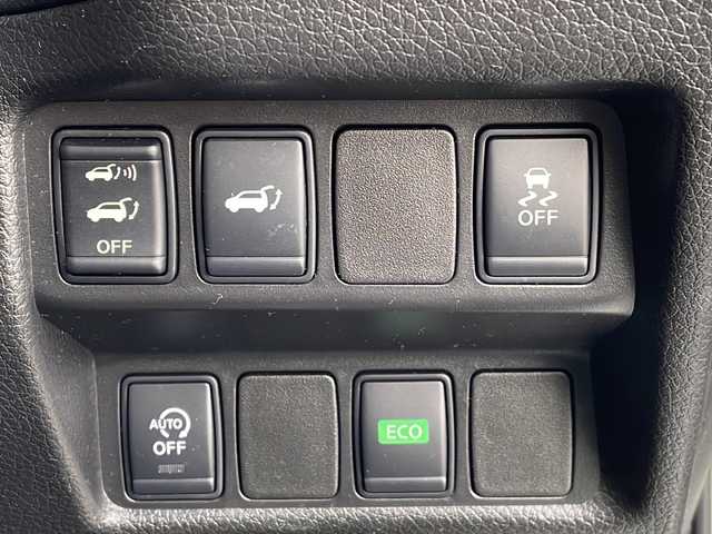 日産 エクストレイル 20X エマージェンシーブレーキ 新潟県 2015(平27)年 7.9万km ブリリアントホワイトパール 4WD/純正SDナビ/CD/DVD/BT/フルセグテレビ/ミュージックサーバー/全方位カメラ/ETC/ドライブレコーダー/衝突被害軽減ブレーキ/レーンキープアシスト/クルーズコントロール/革シート/シートヒーター /ステアリングスイッチ/パワーバックドア/コーナーセンサー/パーキングアシスト/スマートキー/プッシュスタート/LEDヘッドライト/オートライト/フォグランプ/純正17インチアルミホイール