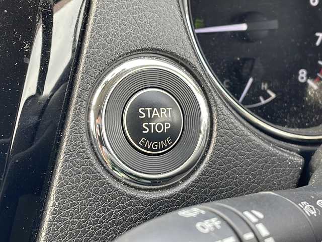 日産 エクストレイル 20X エマージェンシーブレーキ 新潟県 2015(平27)年 7.9万km ブリリアントホワイトパール 4WD/純正SDナビ/CD/DVD/BT/フルセグテレビ/ミュージックサーバー/全方位カメラ/ETC/ドライブレコーダー/衝突被害軽減ブレーキ/レーンキープアシスト/クルーズコントロール/革シート/シートヒーター /ステアリングスイッチ/パワーバックドア/コーナーセンサー/パーキングアシスト/スマートキー/プッシュスタート/LEDヘッドライト/オートライト/フォグランプ/純正17インチアルミホイール