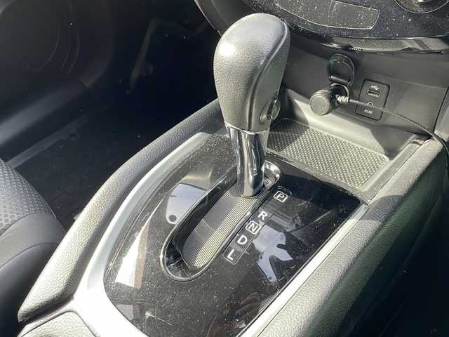 日産 エクストレイル 20X エマージェンシーブレーキ 新潟県 2015(平27)年 7.9万km ブリリアントホワイトパール 4WD/純正SDナビ/CD/DVD/BT/フルセグテレビ/ミュージックサーバー/全方位カメラ/ETC/ドライブレコーダー/衝突被害軽減ブレーキ/レーンキープアシスト/クルーズコントロール/革シート/シートヒーター /ステアリングスイッチ/パワーバックドア/コーナーセンサー/パーキングアシスト/スマートキー/プッシュスタート/LEDヘッドライト/オートライト/フォグランプ/純正17インチアルミホイール