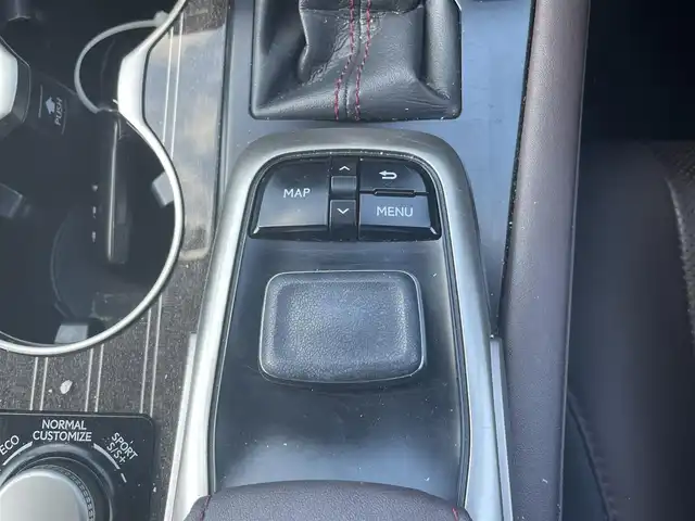 レクサス ＲＸ 450h バージョンL 佐賀県 2017(平29)年 5.9万km ソニッククォーツ サンルーフ/プリクラッシュセーフティ/レーンキープアシスト/レーダークルーズコントロール/レーンキープアシスト/クリアランスソナー/ブラインドスポットモニター/純正メーカーナビ/・パノラミックビューモニター/・フルセグTV/BT/CD/DVD/TVキャンセラー/三眼LEDヘッドライト/ETC2.0/純正20インチAW/茶レザーシート/全席パワーシート/前席シートメモリ/全席シートヒーター/シートベンチレーション/パワーバックドア/社外前後ドラレコ(SDなし動作確認未)/革巻きステアリング/ステアリングヒーター/電動パーキングスイッチ/ヘッドアップディスプレイ/トノカバー/スペアキー×１/カードキー×1/取扱説明書/保証書