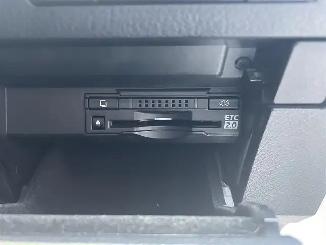 レクサス ＲＸ 450h バージョンL 佐賀県 2017(平29)年 5.9万km ソニッククォーツ サンルーフ/プリクラッシュセーフティ/レーンキープアシスト/レーダークルーズコントロール/レーンキープアシスト/クリアランスソナー/ブラインドスポットモニター/純正メーカーナビ/・パノラミックビューモニター/・フルセグTV/BT/CD/DVD/TVキャンセラー/三眼LEDヘッドライト/ETC2.0/純正20インチAW/茶レザーシート/全席パワーシート/前席シートメモリ/全席シートヒーター/シートベンチレーション/パワーバックドア/社外前後ドラレコ(SDなし動作確認未)/革巻きステアリング/ステアリングヒーター/電動パーキングスイッチ/ヘッドアップディスプレイ/トノカバー/スペアキー×１/カードキー×1/取扱説明書/保証書