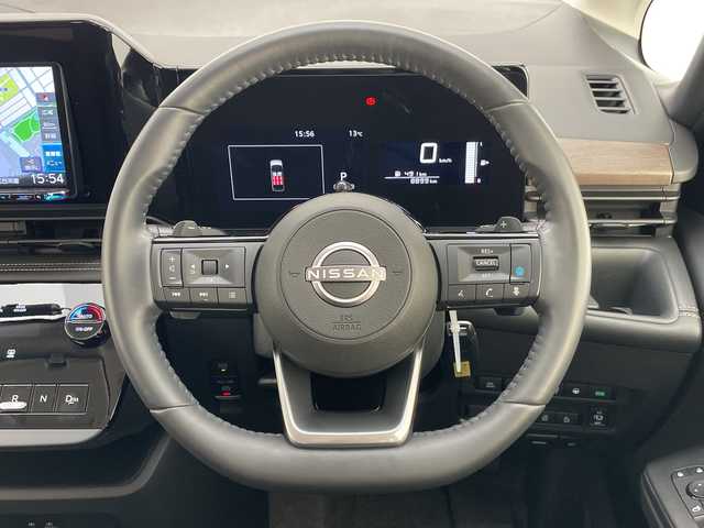 日産 セレナ ハイウェイスター V 愛知県 2024(令6)年 0.9万km プリズムホワイト プロパイロット/9型ナビ/全方位カメラ/両側パワースライドドア/レーダークルーズコントロール/バックカメラ/ハンズフリースライドドア/コーナーセンサー/純正アルミホイール/ＥＴＣ/ブラインドスポットモニター/LEDヘッドライト/パドルシフト/インテリジェントミラー/リアオートエアコン/オートマチックハイビーム/ドライブレコーダー/衝突軽減システム/フルセグ/CD DVD/Bluetooth/ステアリングスイッチ/スマートキー/プッシュスタート