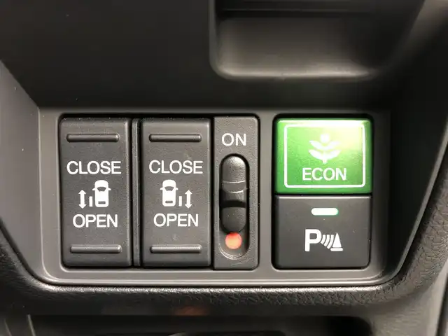 ホンダ オデッセイ ハイブリッド e:HEVアブソルート EX 愛知県 2021(令3)年 2.1万km プレミアムヴィーナスブラックP 10インチ純正ナビ/フリップダウンモニター　/アラウンドビューモニター　/衝突軽減ブレーキ　/ＨＤＭＩ/USB/レーダークルーズコントロール/ジェスチャーコントロール/BSM/電子パーキング　/オートホールド　/ハーフレザー　/パワーシート　/ビルトインＥＴＣ　/ドライブレコーダー/パワースライドドア/アルミホイール/LEDライト/オートハイビーム