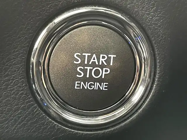 レクサス ＲＸ 200t バージョンL 岡山県 2016(平28)年 8.5万km 黒 純正12.3インチナビ/（CD/BD/DVD/BT/TV)/全方位カメラ/レザーシート/シートベンチレーション/ステアリングヒーター/パワーバックドア/サンルーフ/HUD/BSM/スペアタイヤ