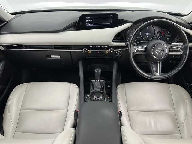 マツダ マツダ３セダン XD Lパッケージ 宮城県 2019(令1)年 6.2万km マシーングレープレミアムM 禁煙車/BOSEサウンド/i-ACTIVSENSE/・アダプティブ・LED・ヘッドライト/・クルージング＆トラフィック・サポート/・ブラインド・スポット・モニタリング/・トラクション・コントロール・システム/・アイ・ストップ/・レーンキープ・アシスト・システム/・スマート・ブレーキ・サポート/ヘッドアップディスプレイ/全周囲カメラ/本革シート/MAZDAコネクトナビ（地図SD無し）/・BT/AM/FM/CD/DVD/USB/HDMI/フルセグTV/ドライブレコーダー/ビルトインETC/電動パーキングブレーキ/オートホールド/前席シートヒーター/運転席パワーシート/シートメモリー/ステアヒーター/革巻きステアリング/ステアリングスイッチ/パドルシフト/プッシュスタート/スマートキー/純正フロアマット/純正18インチアルミホイール/LEDヘッドライト