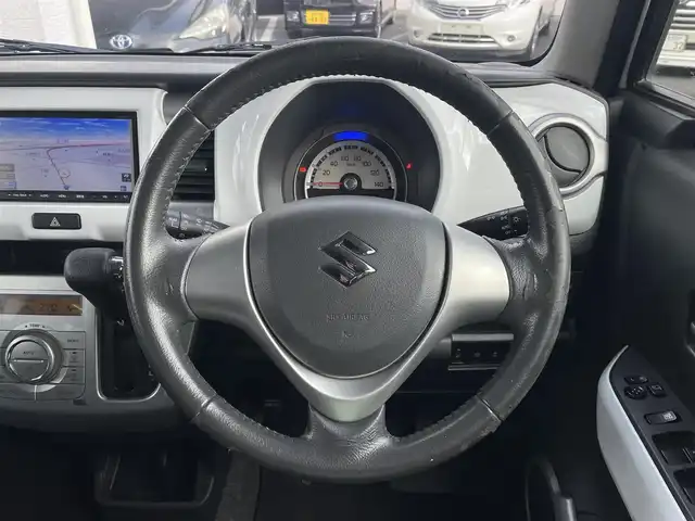 スズキ ハスラー X 岐阜県 2015(平27)年 9.3万km パールホワイト/ブラック2トーンルーフ (株)IDOMが運営する【じしゃロン多治見店】の自社ローン対象車両になります。こちらは現金ご利用時の価格です。自社ローンご希望の方は別途その旨お申付け下さい。/純正メモリーナビ/ワンセグTV・CD・SD・USB/純正ビルトインETC/運転席シートヒーター/シートリフター/純正１５インチアルミホイール/電動格納ドアミラー