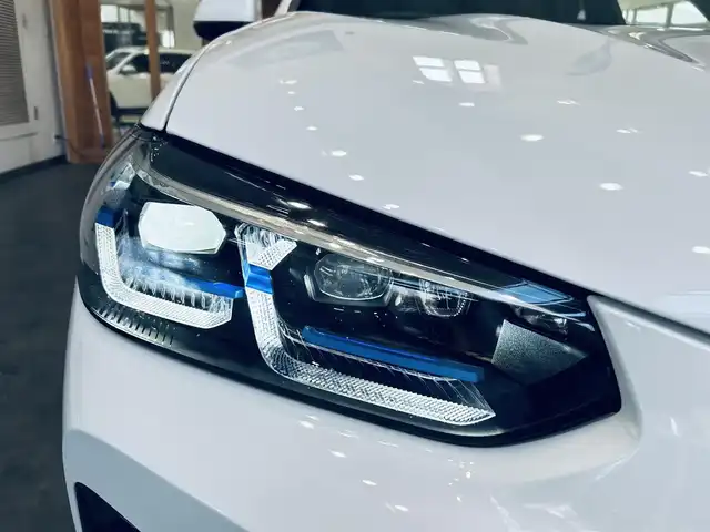 ＢＭＷ ＢＭＷ Ｘ３ xDrive20d Mスポーツ 大阪府 2023(令5)年 2.4万km アルピンホワイトⅢ HUD/ACC/純正ナビ/TV/360°/applecarplay/純正20インチAW/LEDヘッドライト/電動リアゲート/ワイヤレス充電/黒革/パワーシート/Dシートメモリ/シートヒーター/ブラインドスポット