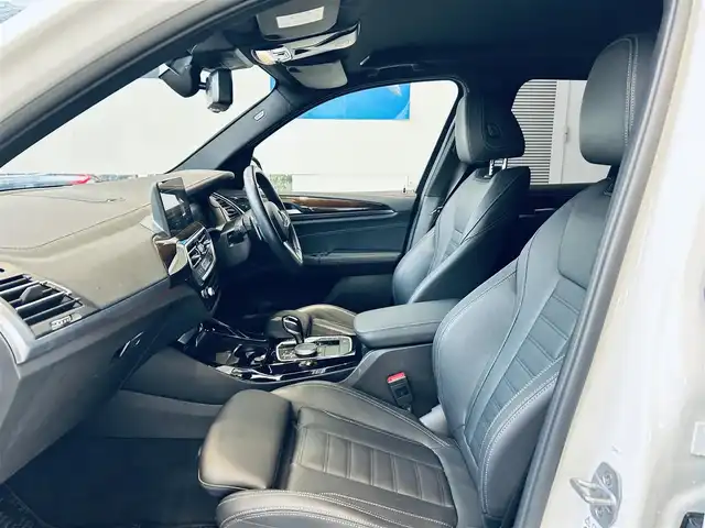 ＢＭＷ ＢＭＷ Ｘ３ xDrive20d Mスポーツ 大阪府 2023(令5)年 2.4万km アルピンホワイトⅢ HUD/ACC/純正ナビ/TV/360°/applecarplay/純正20インチAW/LEDヘッドライト/電動リアゲート/ワイヤレス充電/黒革/パワーシート/Dシートメモリ/シートヒーター/ブラインドスポット