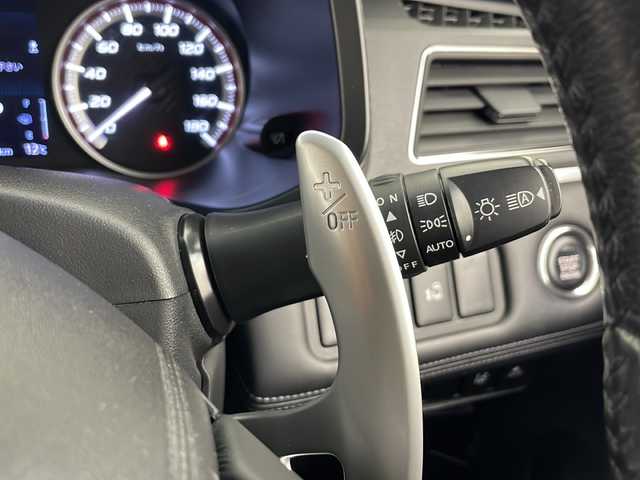 三菱 デリカＤ：５ M 秋田県 2021(令3)年 4.9万km ベージュ 4WD/衝突被害軽減ブレーキ/社外メモリナビ　/　　CD/DVD/BT/フルセグTV/バックカメラ　/片側パワースライドドア　/レーダークルーズコントロール　/LEDオートライト　/社外16インチアルミホイール　/パドルシフト　/オートハイビーム　/サイドステップ/USB入力端子/パドルシフト/スマートキー　/ビルトインETC