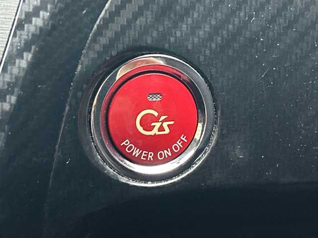 トヨタ プリウス S ツーリングセレ G’s 沖縄県 2012(平24)年 10.2万km 黒 ナビ　/（ＡＭ／ＦＭ／ＣＤ／ＤＶＤ／ＢＴ）　/フルセグＴＶ　/ＣＤチャージャー　/純正フロアマット　/純正１８ＡＷ　/ＬＥＤヘッドライト　/オートライト　/ＵＳＢ入力端子　/スマートキー　/ＥＴＣ