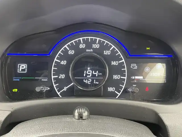 日産 ノート e－パワー メダリスト Bアロー 埼玉県 2018(平30)年 3.9万km ダークメタルグレー/スーパーブラック2トーン 純正ナビ　/バックカメラ　/ハーフレザーシート　/スマートキー　/プッシュスタート　/フルセグテレビ　/プリクラッシュセーフティ　/コーナーセンサー　/ＬＥＤヘッドライト　/車線逸脱警報システム　/オートライト