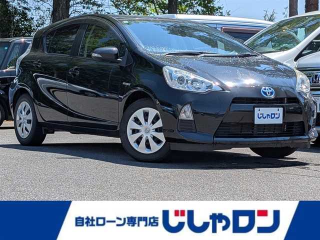 トヨタ アクア S 栃木県 2014(平26)年 12.5万km ブラックマイカ (株)IDOMが運営する【じしゃロン宇都宮店】の自社ローン専用車両になりますこちらは現金またはオートローンご利用時の価格です。自社ローンご希望の方は別途その旨お申付け下さい/社外ＳＤナビ　/Ｂｌｕｅｔｏｏｔｈ／ＵＳＢ／ＡＵＸ接続　/ＣＤ／ＤＶＤ／ＳＤ再生　/フルセグＴＶ　/ＥＴＣ　/シートヒーター　/横滑り防止装置　/盗難防止装置　/スマートキー　/純正フロアマット