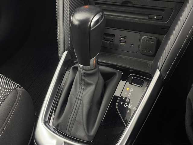 マツダ デミオ 15Sツーリング 三重県 2018(平30)年 5.8万km スノーフレイクホワイトパールマイカ 禁煙車/メーカーＯＰSDナビ/・Bluetooth・フルセグ・CD/DVD・SD・AUX・USB/３６０°ビューモニター/衝突被害軽減ブレーキ/車線逸脱警報システム/パーキングセンサー/ＢＳＭ/オートライト/オートマチックハイビーム/HUD/パドルシフト/前席シートヒーター/ビルドインＥＴＣ