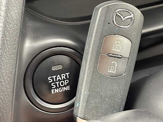 マツダ デミオ 15Sツーリング 三重県 2018(平30)年 5.8万km スノーフレイクホワイトパールマイカ 禁煙車/メーカーＯＰSDナビ/・Bluetooth・フルセグ・CD/DVD・SD・AUX・USB/３６０°ビューモニター/衝突被害軽減ブレーキ/車線逸脱警報システム/パーキングセンサー/ＢＳＭ/オートライト/オートマチックハイビーム/HUD/パドルシフト/前席シートヒーター/ビルドインＥＴＣ