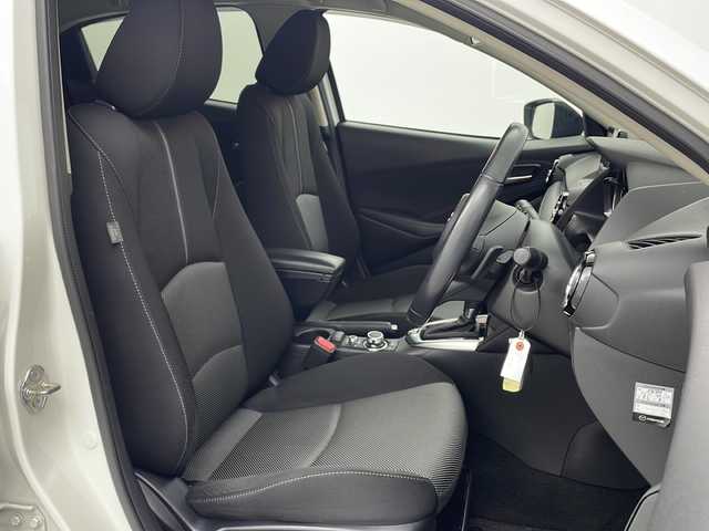 マツダ デミオ 15Sツーリング 三重県 2018(平30)年 5.8万km スノーフレイクホワイトパールマイカ 禁煙車/メーカーＯＰSDナビ/・Bluetooth・フルセグ・CD/DVD・SD・AUX・USB/３６０°ビューモニター/衝突被害軽減ブレーキ/車線逸脱警報システム/パーキングセンサー/ＢＳＭ/オートライト/オートマチックハイビーム/HUD/パドルシフト/前席シートヒーター/ビルドインＥＴＣ