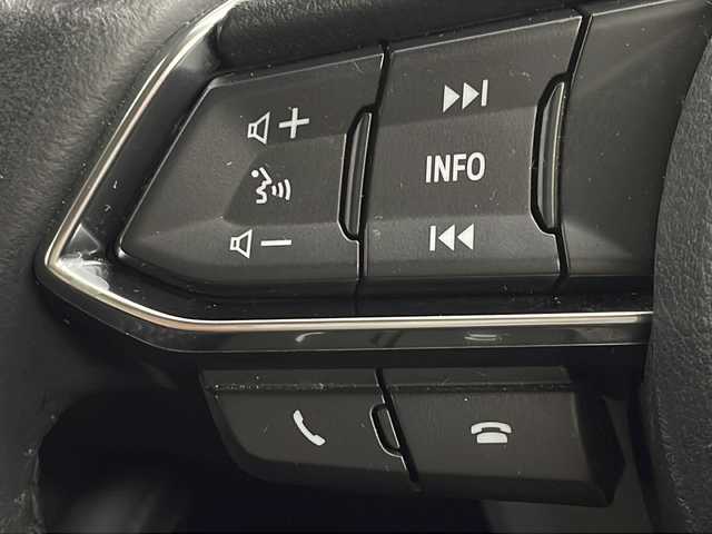 マツダ デミオ 15Sツーリング 三重県 2018(平30)年 5.8万km スノーフレイクホワイトパールマイカ 禁煙車/メーカーＯＰSDナビ/・Bluetooth・フルセグ・CD/DVD・SD・AUX・USB/３６０°ビューモニター/衝突被害軽減ブレーキ/車線逸脱警報システム/パーキングセンサー/ＢＳＭ/オートライト/オートマチックハイビーム/HUD/パドルシフト/前席シートヒーター/ビルドインＥＴＣ
