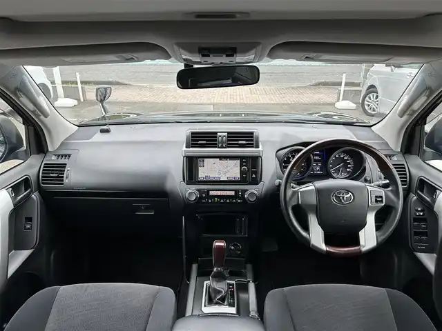 トヨタ ランドクルーザー プラド TX 静岡県 2016(平28)年 12.2万km アティチュードブラックマイカ ワンオーナー/サンルーフ/純正SDナビ/フルセグTV/Bluetooth/DVD/CD/HDMI/USB/社外後席モニター【TVM-PW900】×2/バックカメラ/ルーフレール/クリアランスソナー/ドライブレコーダー(前方)/LEDライト/フォグライト/純正フロアマット/純正ドアバイザー/純正17インチアルミホイール/プッシュスタート/スマートキー2個/取扱説明書/新車時保証書
