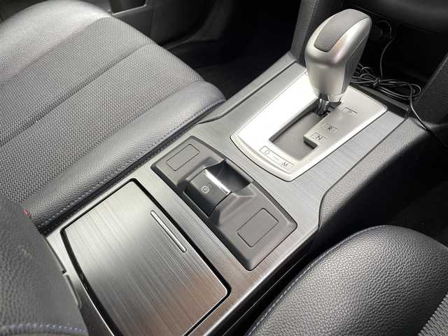 スバル レガシィ ツーリングワゴン 2．0GT DIT アイサイト 埼玉県 2013(平25)年 10.1万km ディープシーブルーパール (株)IDOMが運営する【じしゃロン鳩ヶ谷店】の自社ローン専用車両になりますこちらは現金またはオートローンご利用時の価格です。自社ローンご希望の方は別途その旨お申付け下さい/純正ナビ/フルセグTV/・AM/FM/CD/DVD/BT/SD/バックカメラ/クルーズコントロール/アイサイト/電動パ＾キングブレーキ/パドルシフト/ハーフレザーシート/パワーシート【D席＋N席】/ドライブレコーダー/ETC/オートライト/フォグランプ/イルミネーションライト