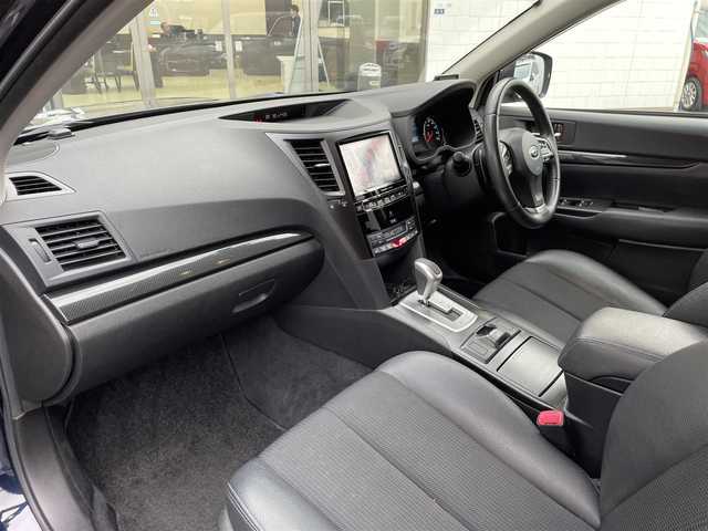 スバル レガシィ ツーリングワゴン 2．0GT DIT アイサイト 埼玉県 2013(平25)年 10.1万km ディープシーブルーパール (株)IDOMが運営する【じしゃロン鳩ヶ谷店】の自社ローン専用車両になりますこちらは現金またはオートローンご利用時の価格です。自社ローンご希望の方は別途その旨お申付け下さい/純正ナビ/フルセグTV/・AM/FM/CD/DVD/BT/SD/バックカメラ/クルーズコントロール/アイサイト/電動パ＾キングブレーキ/パドルシフト/ハーフレザーシート/パワーシート【D席＋N席】/ドライブレコーダー/ETC/オートライト/フォグランプ/イルミネーションライト