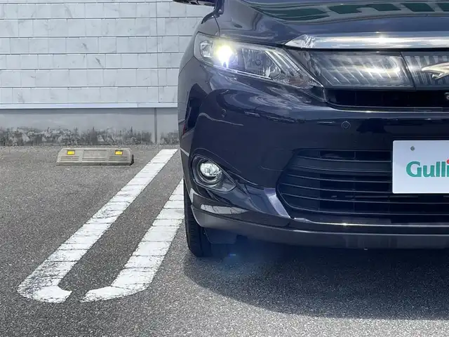 トヨタ ハリアー プレミアム アドバンスドP 宮崎県 2015(平27)年 6.4万km スパークリングブラックパールクリスタルシャイン 純正ナビ(CD/DVD/Blu-ray)/フルセグTV/パワーバックドア/パノラミックビューモニター/ビルトインETC/ドライブレコーダー/レーダークルーズコントロール/インテリジェントクリアランスソナー/ミリ波レーダー方式前方プリクラッシュセーフティ/オートマチックハイビーム/S-VSC/LEDヘッドランプ/オートライト/オートエアコン/木目調/革巻きコンビステアリング/ハーフレザーシート/運転席パワーシート/純正18インチアルミホイール/スマートエントリー/スタートシステム/JBLプレミアムサウンドシステム/禁煙車